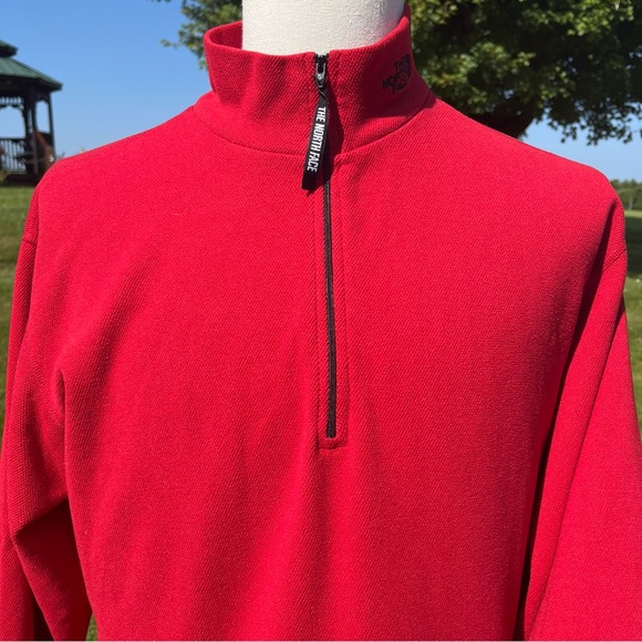 The North Face 1/4 Zip Red Lightweight Sweater Men's Size Medium - Picture 8 of 10
